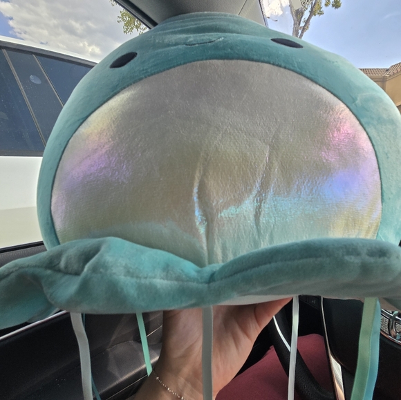 LIMITED EDITION Jorgina the Opalescent Jellyfish Squishmallow - Picture 3 of 5